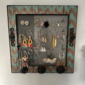 Rustic Chevron Jewelry Organizer